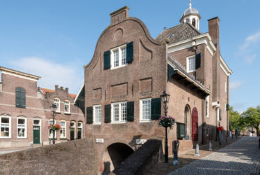 Stadhuis Nieuwpoort straatbeeld